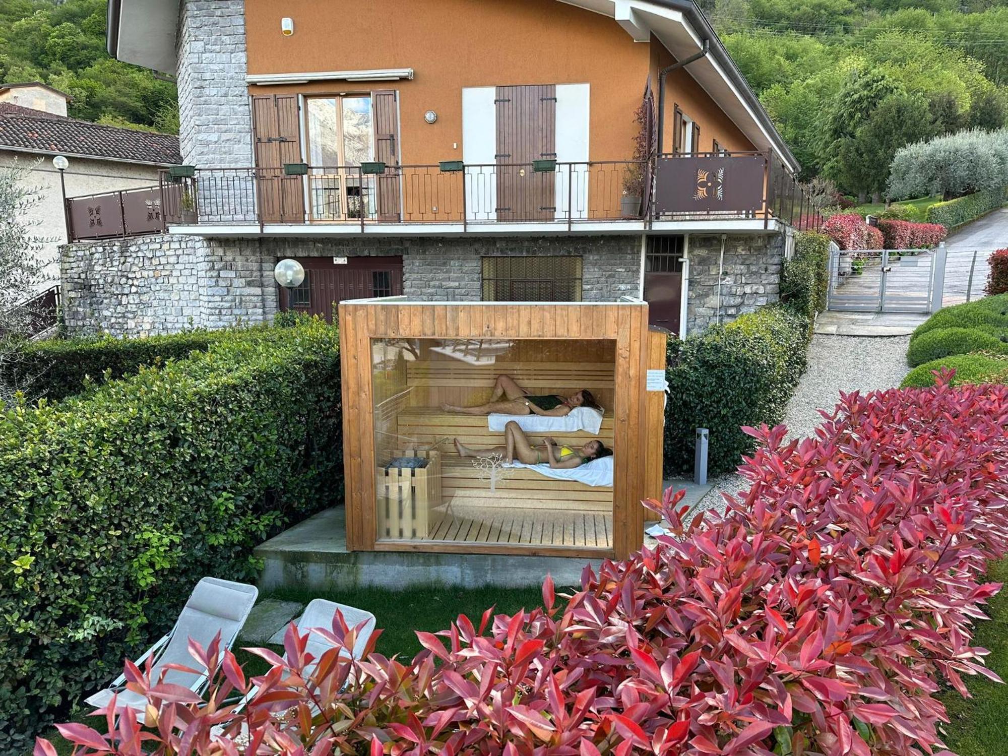 Bellagio Village- 4 Apartments By The Lake - Seasonal Warm Pool And Sauna Oliveto Lario Экстерьер фото